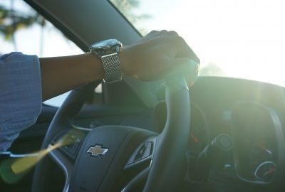car-608699_1920-400x270-MM-100