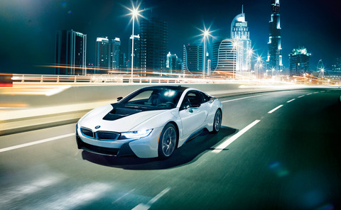 BMWi_i8_lightbox_01