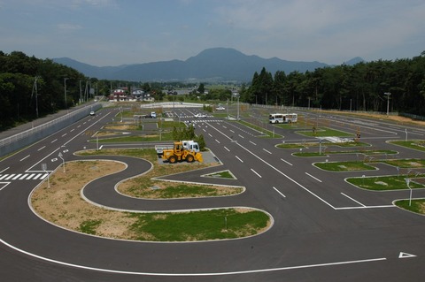 自動車学校