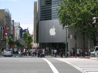 りんごのマークの角の店(元お米ギャラリー)
