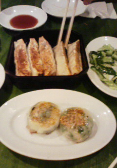 ニラ団子と長い餃子(not 春巻き)