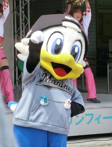 chiba-lotte-marines-mascot4