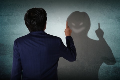 業者「bitcoinは理論上下がらないので今買えば一生働かなくて済むよ」日本人「うおおおおおお」