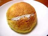 20050226-船橋市浜町2・ららぽーと・東京パン屋ストリート・オープン・北海道のパン工房ドリーム・生クリームメロンパン-1059-DSC05428