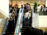 20050529-船橋市浜町2・ららぽーとイーストコート・デューク更家・アシックスプレゼンツ・ウォーキングシューズ・ハダシウォーカー発売記念-1635-DSC02264