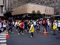 20120226_東京マラソン_東京都千代田区_激走_ランナ_1023_DSC05661