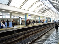 20061210_京成船橋駅_スカイライナー_停車_1147_DSC07264