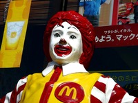 20140504_市川市鬼高1_マクドナルド_ドナルド_ケガ_1450_DSC08585