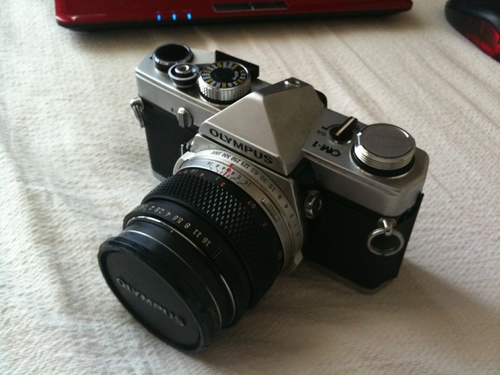 OLYMPUS OM-1