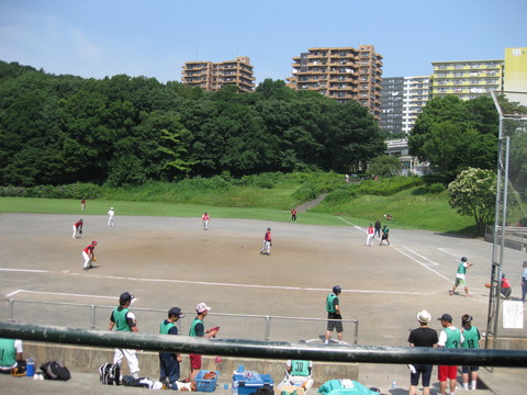 自治会対抗ソフトボール南守備
