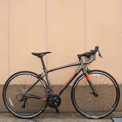 【引き取り限定】GIANT CONTEND 1（2019年モデル）グレー 引き取り限定】GIANT CONTEND 1（2019年モデル）グレー NEW] 2019