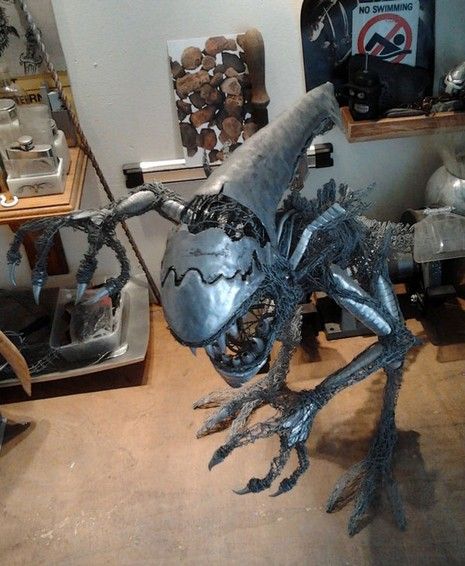 ワイヤーで作った「エイリアン」のクオリティがすげぇ!