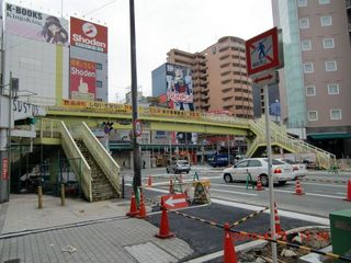 20100413-CIMG1403日本橋歩道橋1