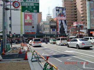 20100503-CIMG1511ガンダム前
