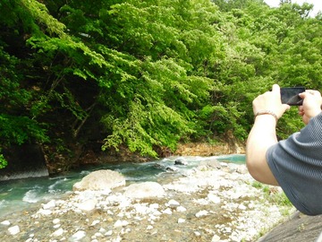 2008543e.jpg