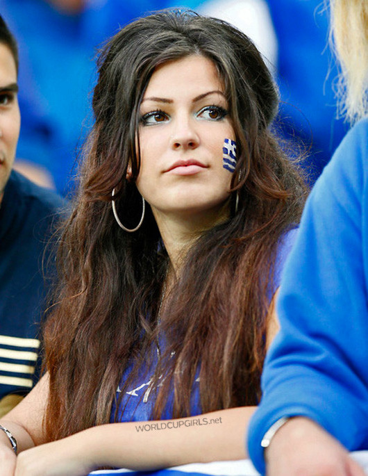 greek-girl_world-cup-2014_02