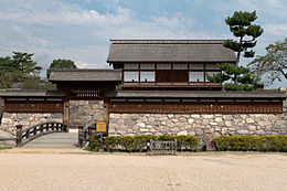 260px-Matsushiro_Castle_20100919-01