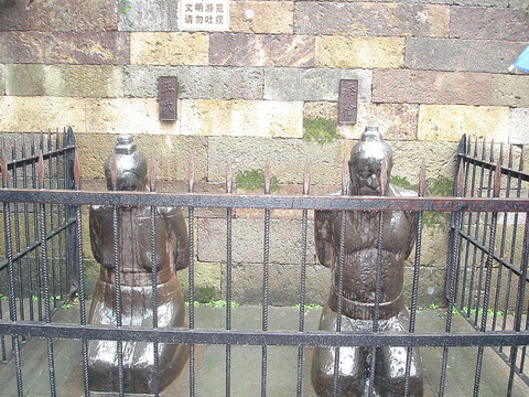 Youtiaostory_hangzhou_statue1