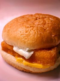 McDonald's_Filet-O-Fish_sandwich_(2)