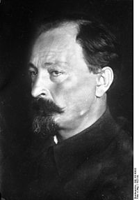 200px-Bundesarchiv_Bild_102-00032,_Felix_Dzierzynski