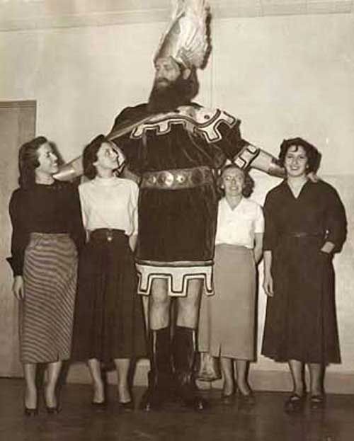 JOHANN-PETURSSON-The-Viking-Giant