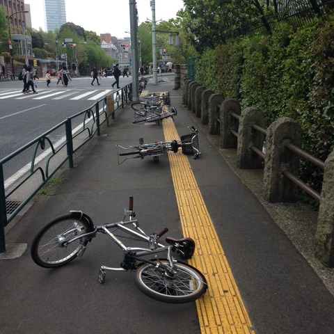 でも延期、中止にしないあたり ...