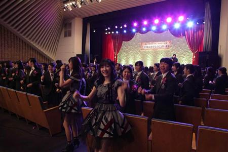 akb16031605030001-p7