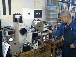 山下カメラ