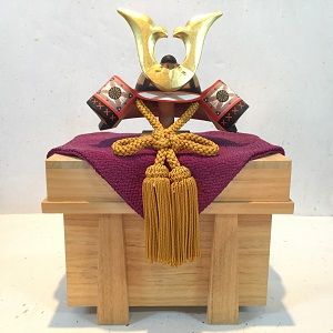 五月人形木彫一刀彫り