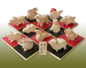 干支木彫人形一刀彫り