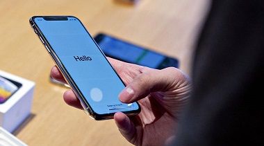 iPhone XI