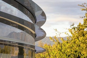 2018-03-06-apple-park-photo-1-building-trees
