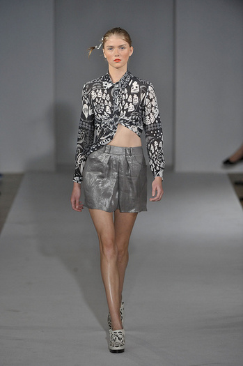 Devastee_RS10_1314_catwalk_slideshow