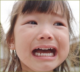 嫁が好きすぎて子供にヤキモチを妬いてしまう。４歳の娘に「ママは娘ちゃんよりパパの方が好きなんだよ」と言って泣かせてしまい、嫁にも叱られた
