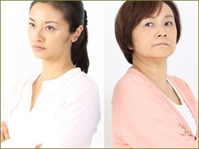 金も出すが口も出すお袋。住んでる家も土地もお袋のもの。嫁はお袋を毛嫌いしてるくせに「だったら絶縁しようか」と言うと「それは嫌。お義母さんが性格を治しさえすればうまくいく」