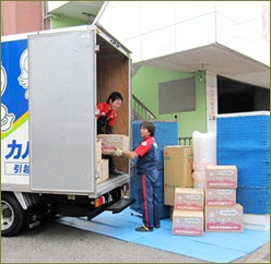 昔引越し屋で働いてたけど、荷物を勝手に嫁の家に運ぼうとする馬鹿ウトメは多かった。婆「嫁が拒否しても無理やり入れればいいでしょキィィィーッ」業者「法律上無理なんすサーセン」