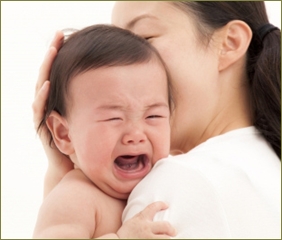 「向き癖がついてるから」3ヶ月の子供の頭の向きをトメが無理やりひん曲げて布団に押し付ける。赤ん坊が痛がってる、やめてといっても笑うばかりでやめてくれないんです><