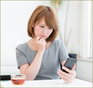 私が贔屓にしてるお店に中学の同級生が配属になり偶然再会。普通に店員と客として話しただけなのに「私の男に手を出すなブス」とメールが来た
