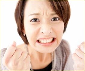 父親ベッタリのA「旦那が間に合わなかったらパパに出産に立ち会ってもらおうかなw」B「無理無理無理!ありえない!キモイ!」→Bから「二人でAを説得しよう」ってメールが来た…