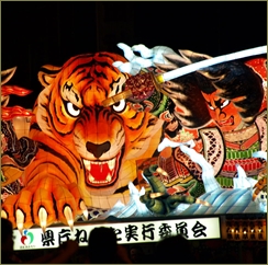 旦那実家はお盆に全員集まり、5泊くらいしてお祭りを見に行く慣習があるらしい。1歳の子供がいるウチにも打診が来た。5泊なんてしたくないんだけど、行かないと悪く言われるかな…