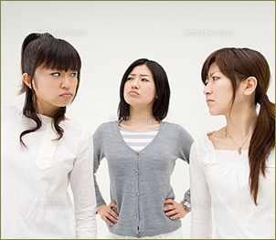 病弱ですぐ休むB。同僚Aがついに爆発「いい加減にして!」→B「私が辞めればいいんでしょ!」と逆ギレ。Aに「今Bに辞められると困るから貴方が我慢して」と言ってしまった