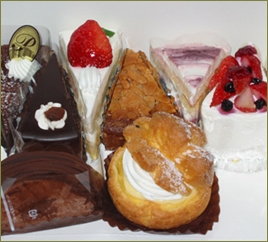 友人宅にケーキを持って遊びに行ったら近所のキチママが「うちにもケーキ寄越しなさいよ!」キチ子「ケーキ!ケーキ!」勢いに負けた友人、キチにケーキを渡してしまった
