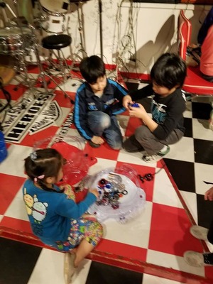 30657245_1896545490415772_6281646822976913408_n
