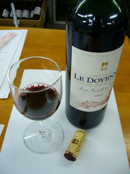 doyenne-glass-and-cork
