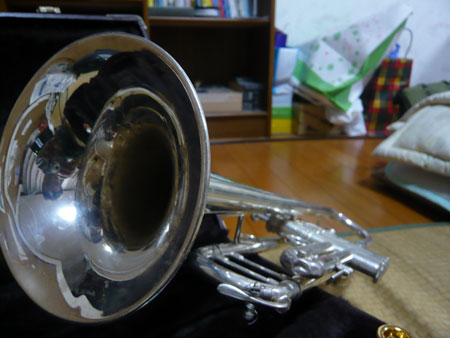 silver trumpet
