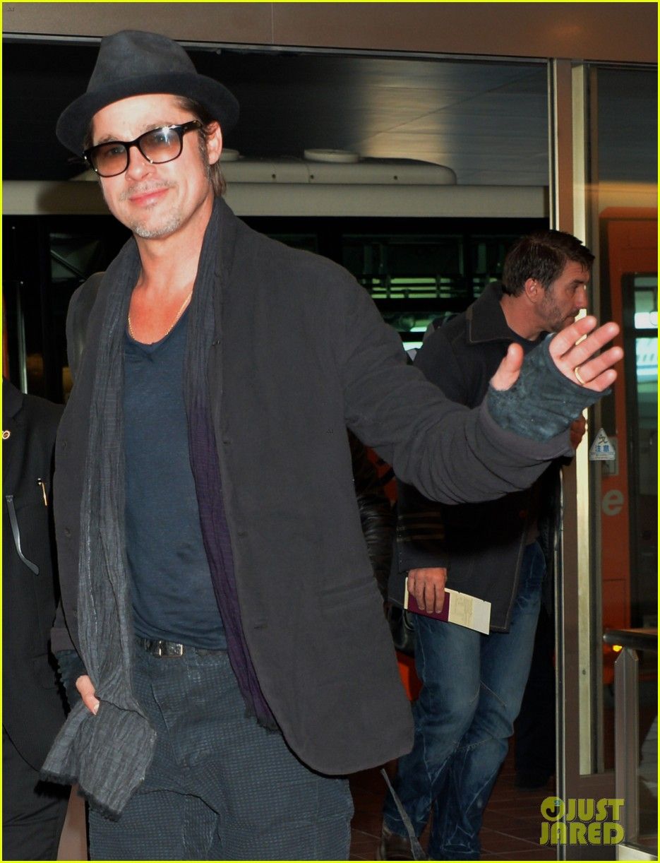 brad-pitt-logan-lerman-hit-tokyo-together-for-fury-press-tour-09