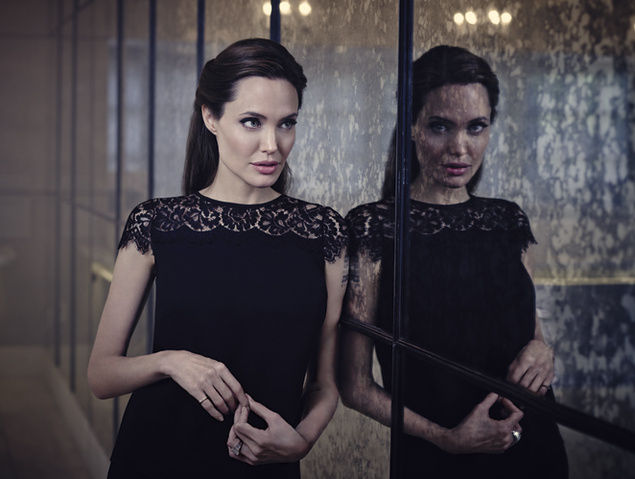Angelina_Jolie_Jason_Bell_02
