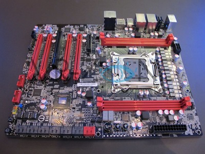 Foxconn_QuantumForce_X79_1