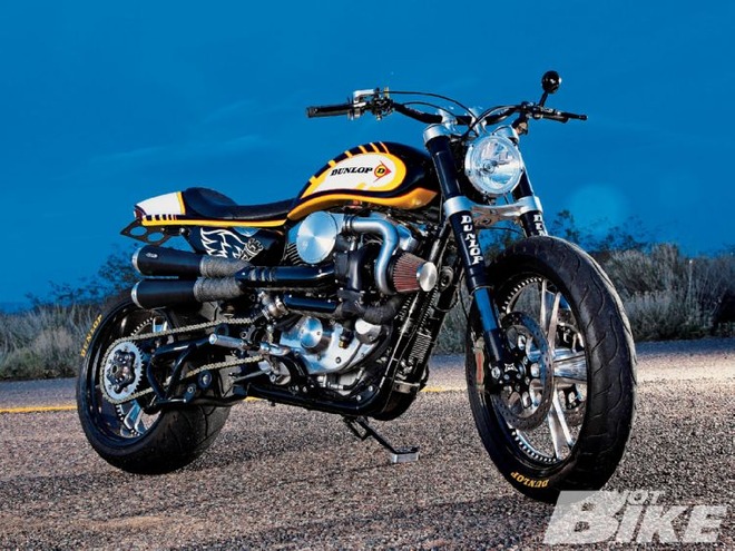 1006_hbkp_13_z+2008_harley_davidson_xl_custom+side_view