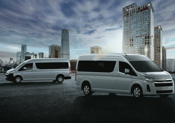 fa490572-2019-toyota-hiace-18